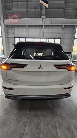 ميتسوبيشي اوتلاندر